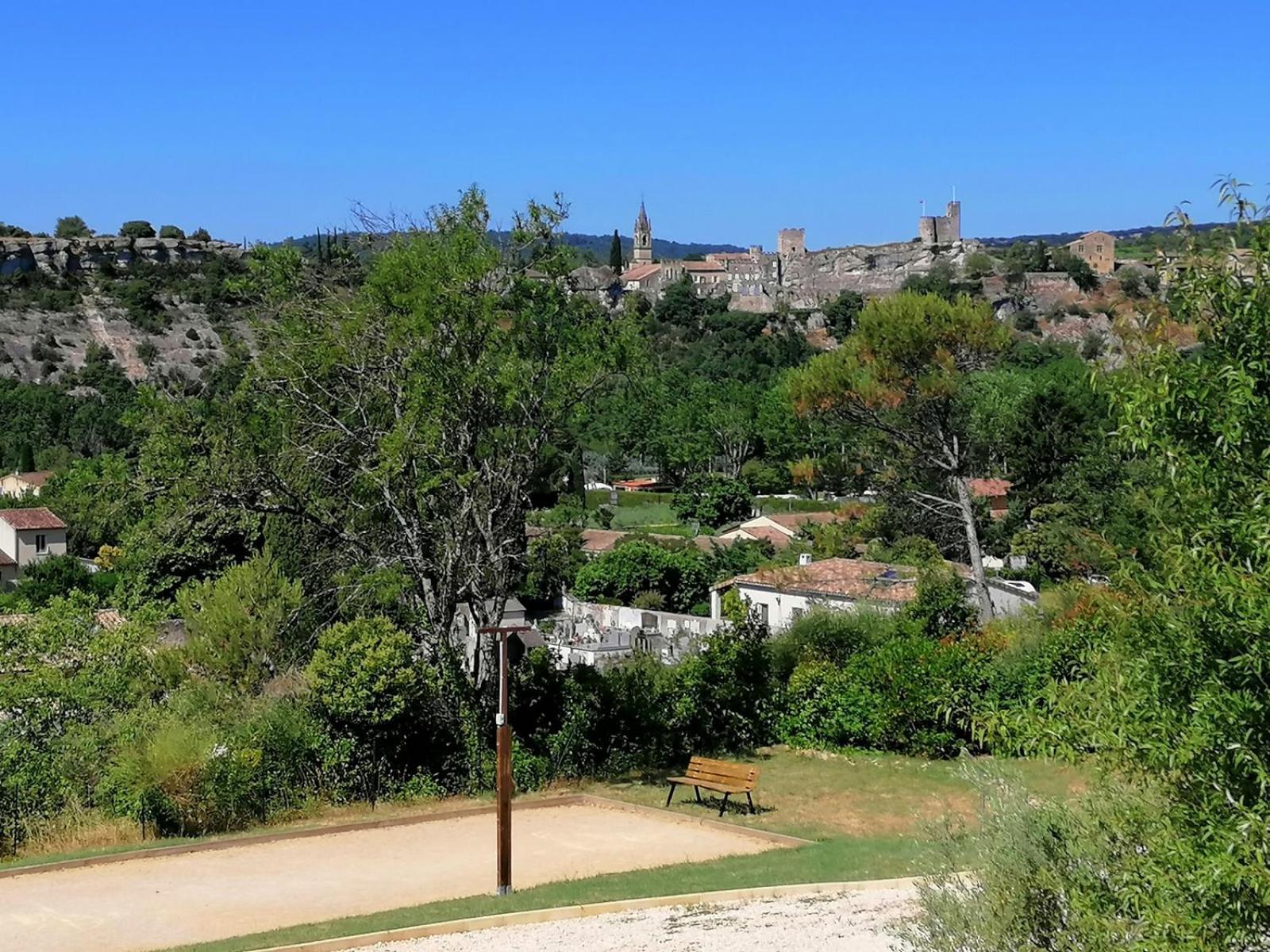 Superbe Appartement Dans Residence Avec Piscine Saint-Martin-dʼArdèche Exterior foto
